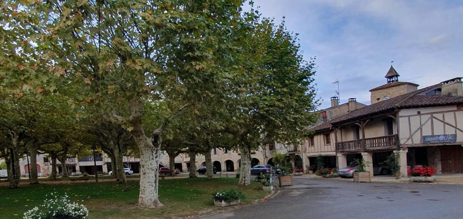 La Maison Des Cornieres Fourcès Exterior foto