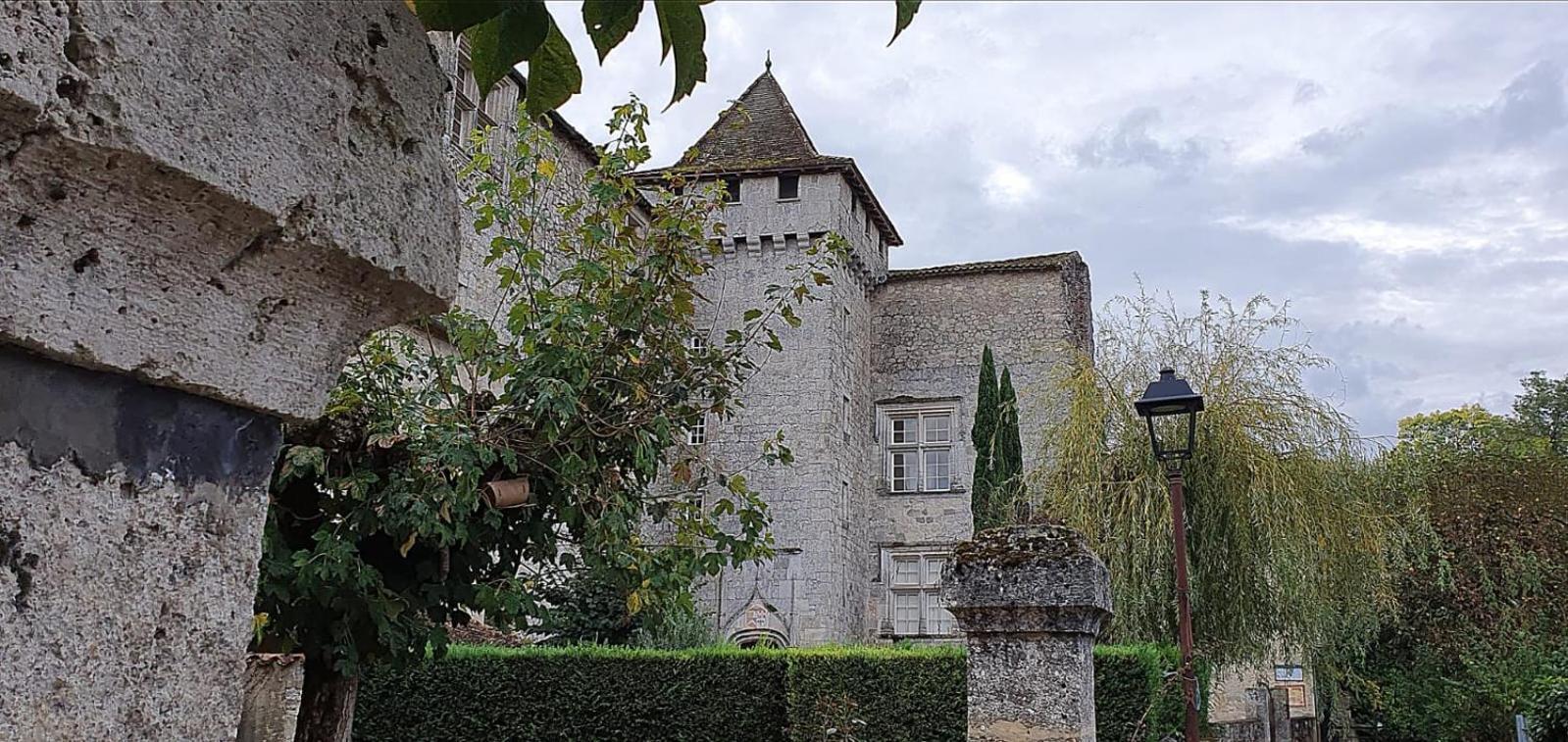 La Maison Des Cornieres Fourcès Exterior foto