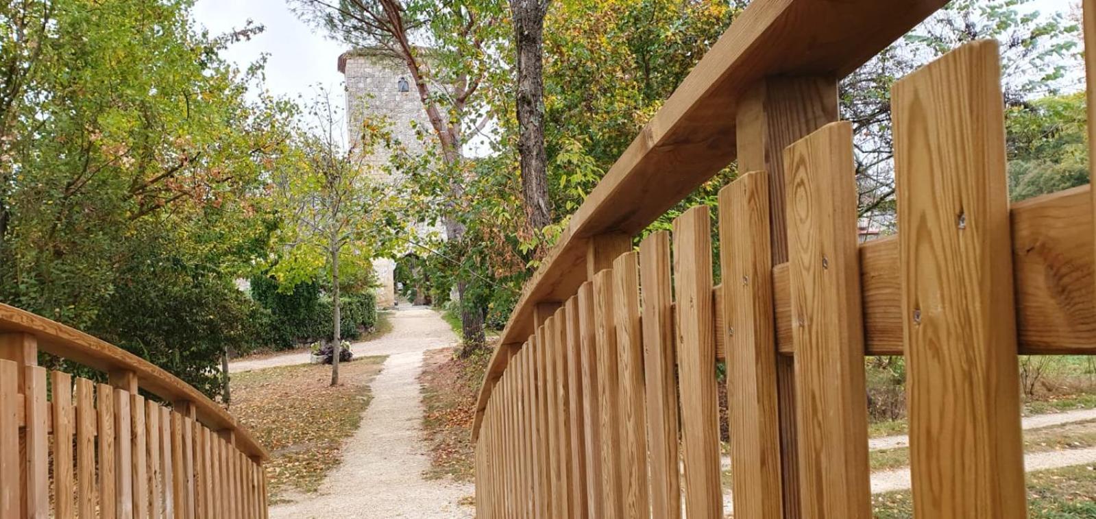 La Maison Des Cornieres Fourcès Exterior foto
