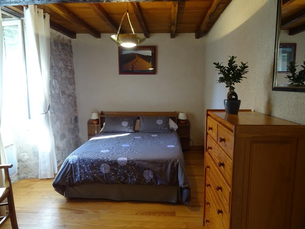 La Maison Des Cornieres Fourcès Exterior foto