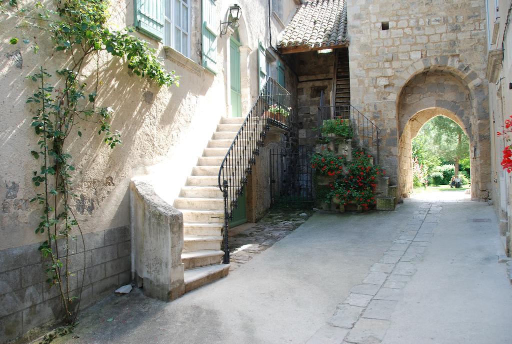 La Maison Des Cornieres Fourcès Exterior foto