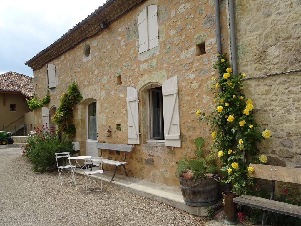 La Maison Des Cornieres Fourcès Exterior foto
