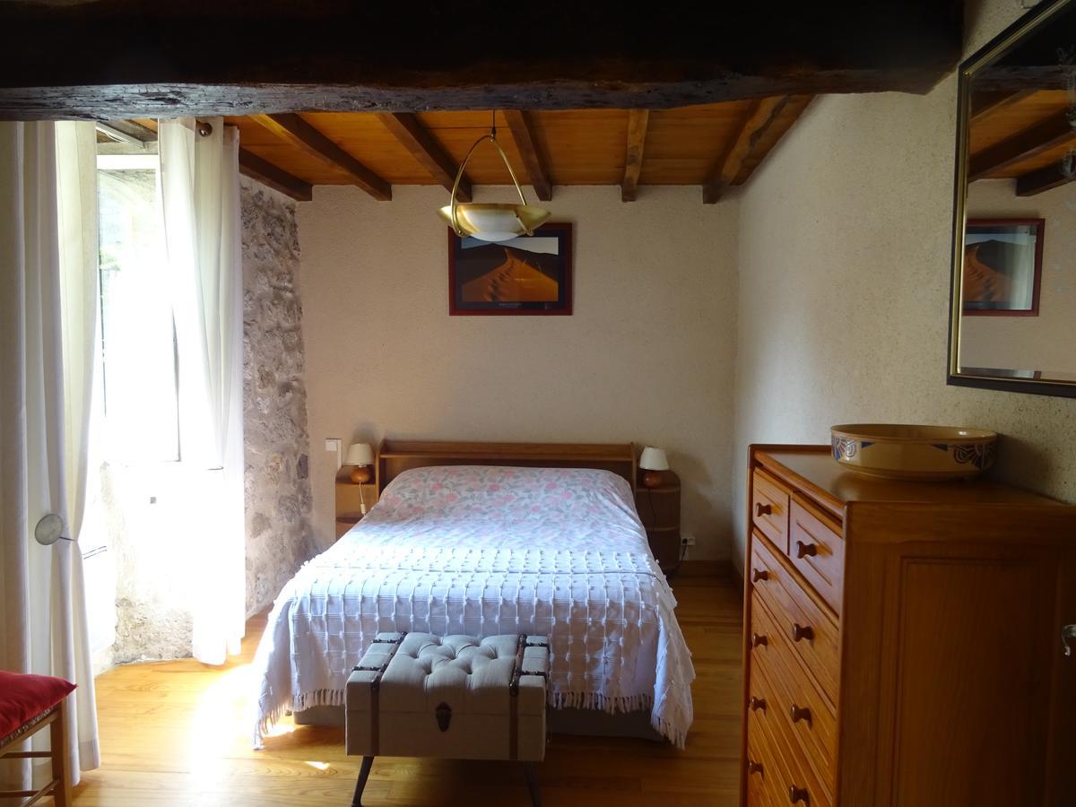 La Maison Des Cornieres Fourcès Exterior foto